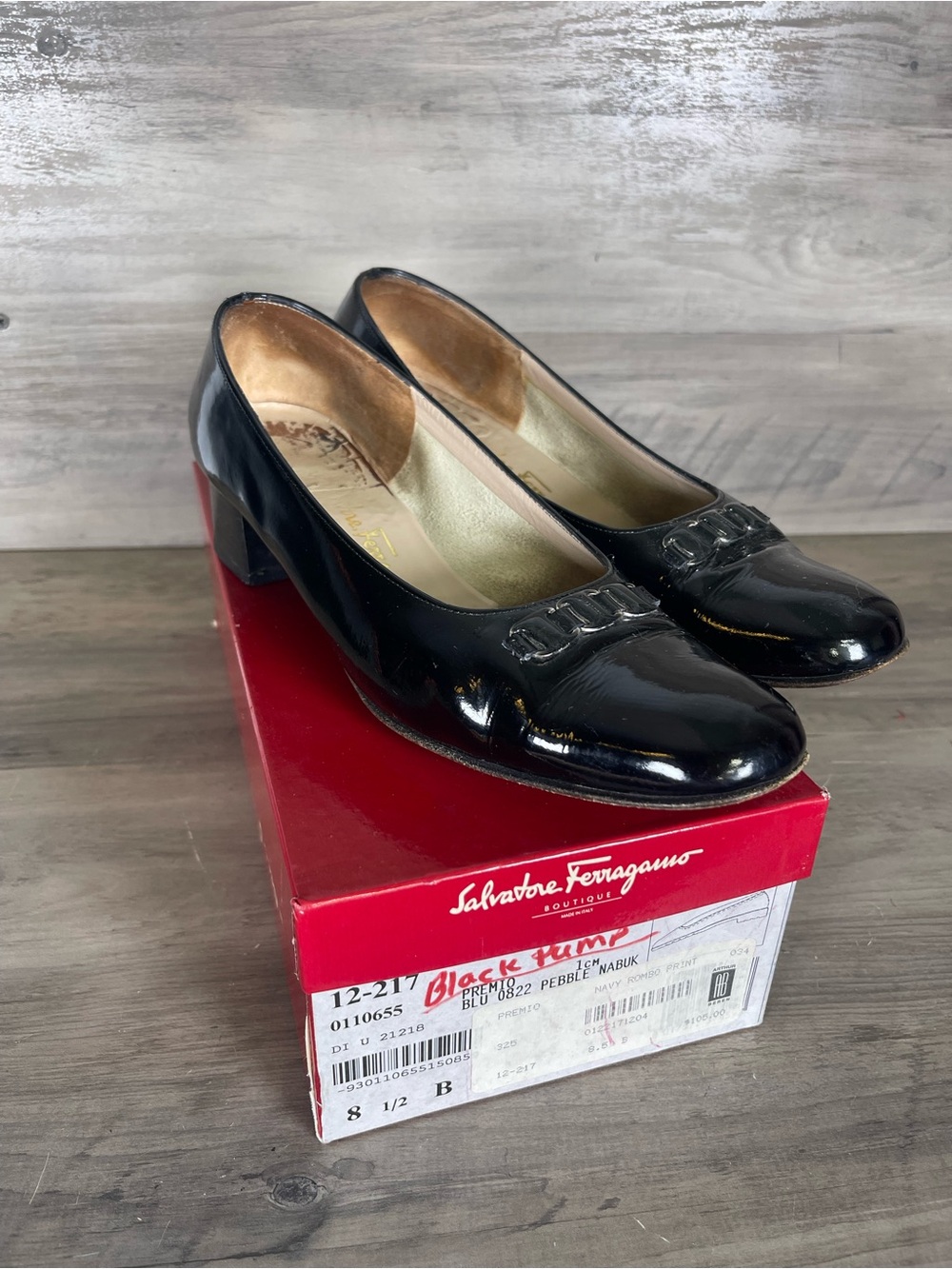 Salvatore Ferragamo Boutique Womens 8.5 Black Patent Heel Pumps Secretary Office